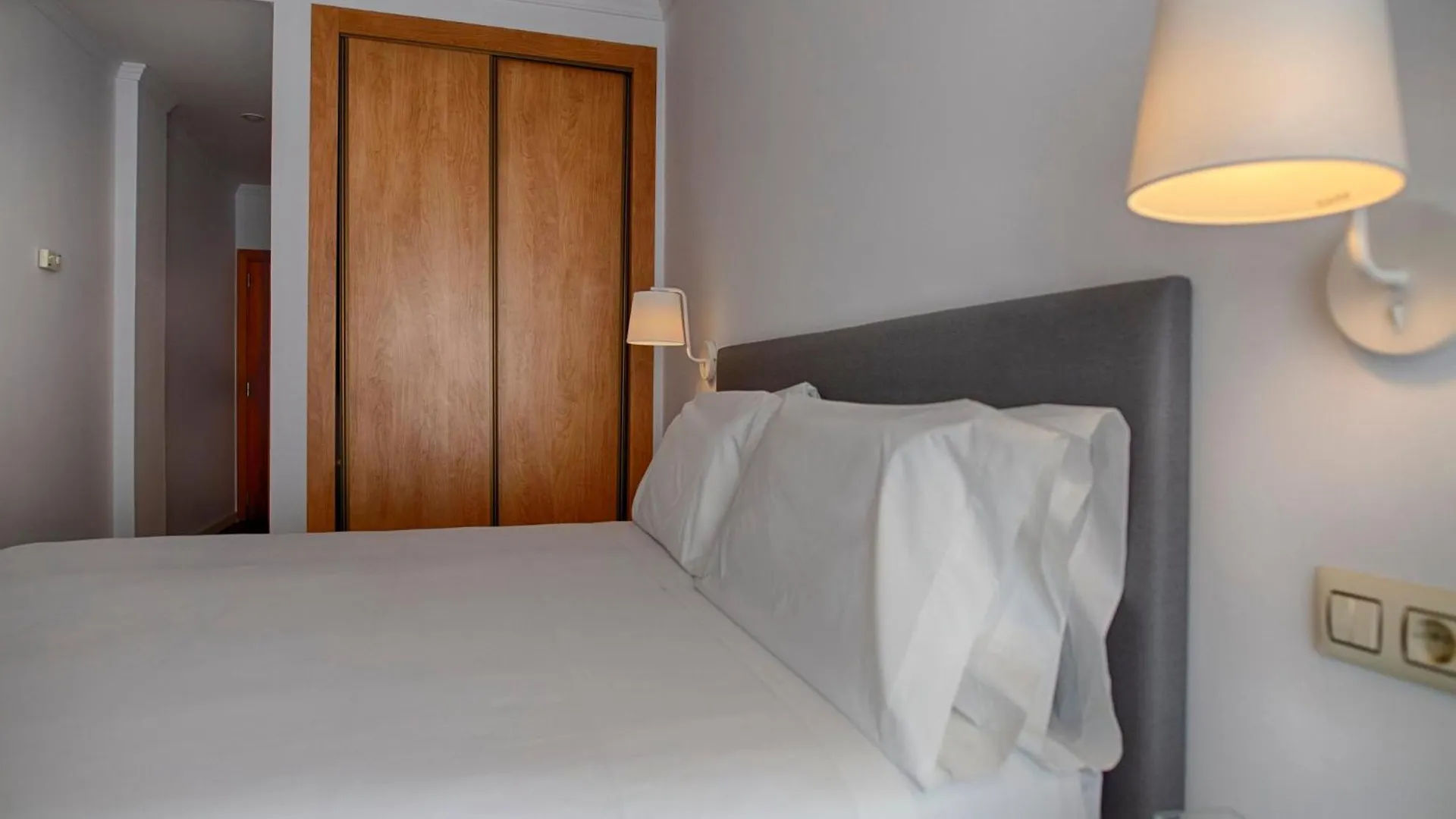*** Hotel Sercotel Tribuna Málaga Spanien
